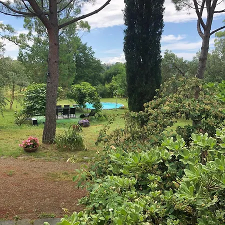 Eco-chic Retreat: Countryside Oasis Near Florence Chalet Pozzolatico