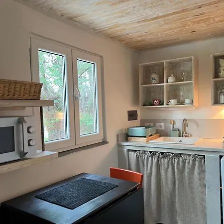 Eco-chic Retreat: Countryside Oasis Near Florence Chalet *