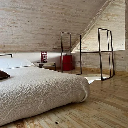 Eco-chic Retreat: Countryside Oasis Near Florence Chalet Pozzolatico