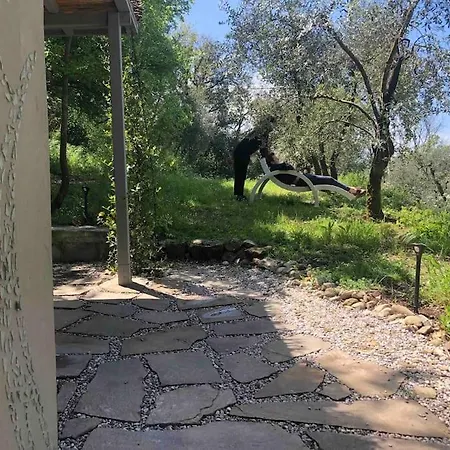 Eco-chic Retreat: Countryside Oasis Near Florence Pozzolatico
